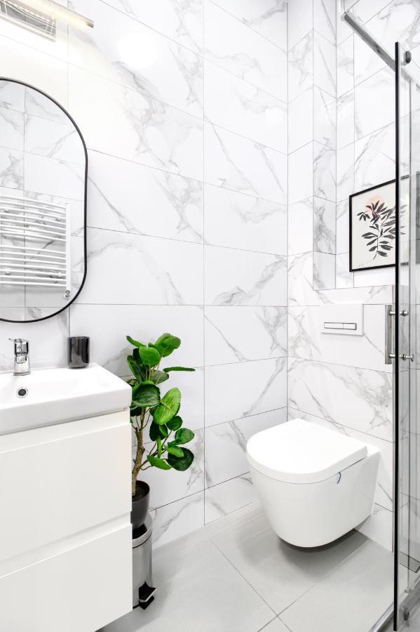 Apartamenty Wyspa Solna By Vacation Rental - Basen, Sauna, Jacuzzi, Silownia W Cenie Kolobrzeg Bagian luar foto
